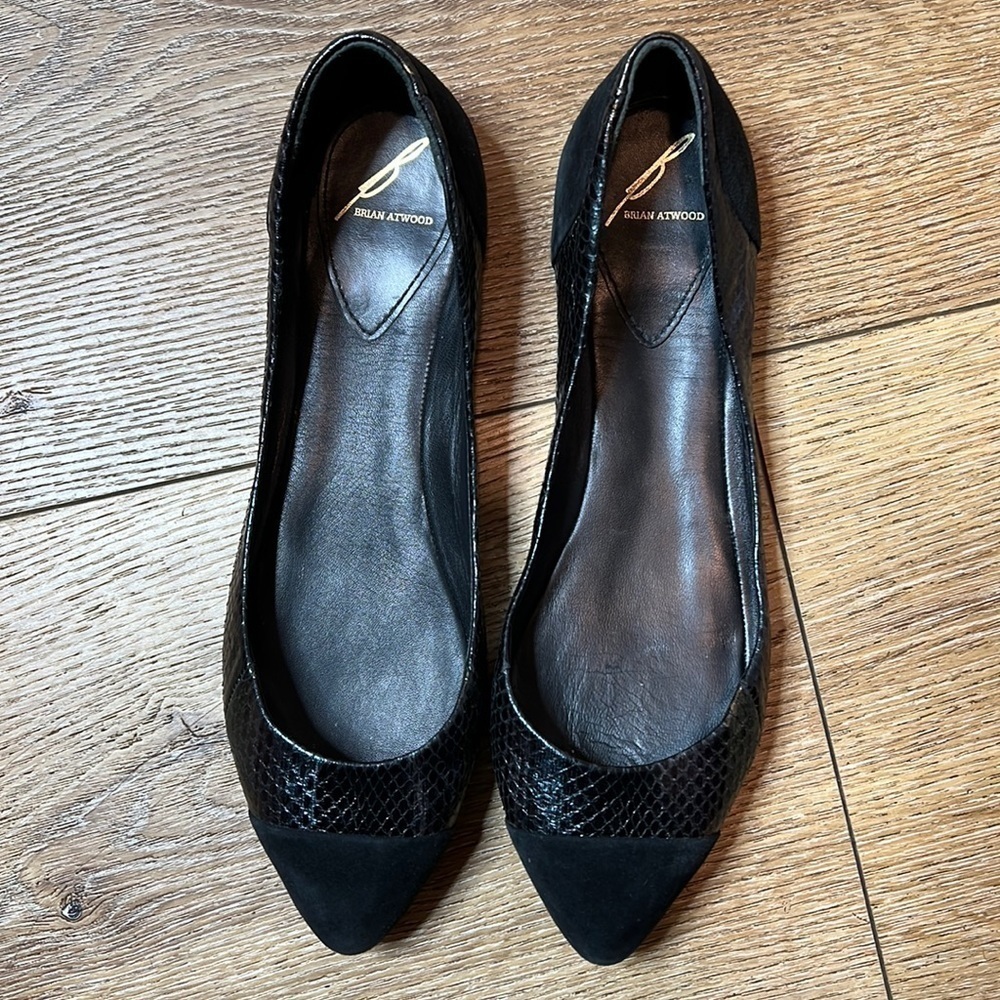 B Brian Atwood Black Suede & Iridescent Snake Print Flats Size 9 1/2